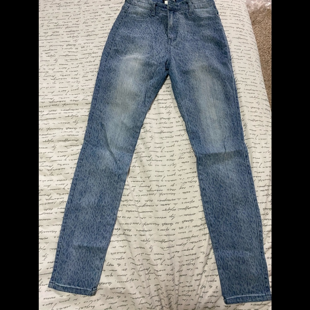 Leopard print wash jeans !